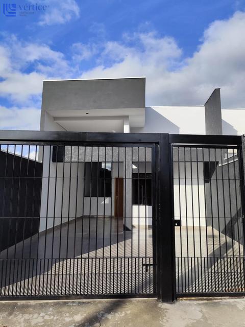 Casa à venda em Maringá, Jardim Universo, com 3 quartos, com 105 m²